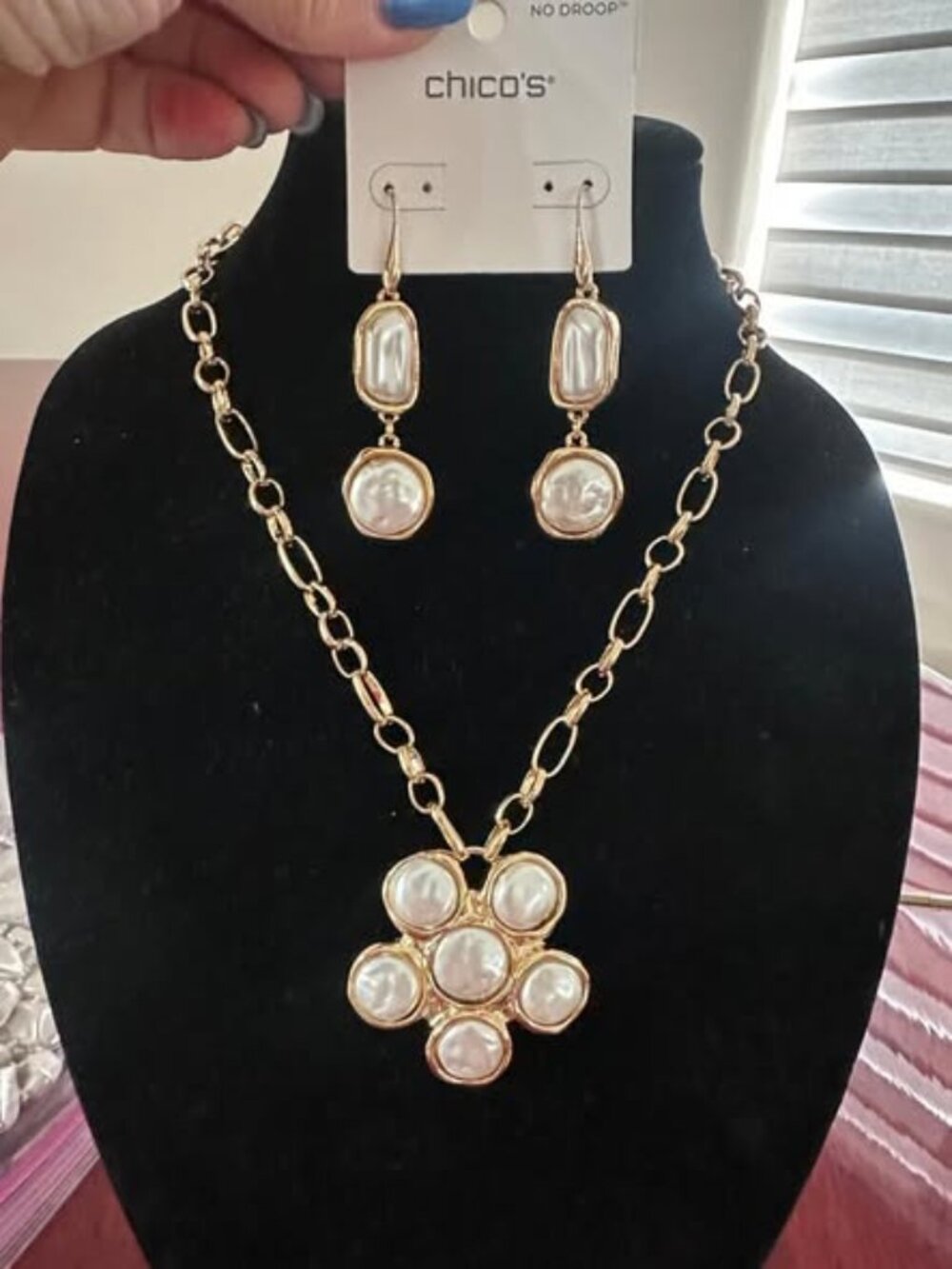 NWT CHICO'S Siren Faux Pearl Pendant Necklace AND MATCHING EARRINGS